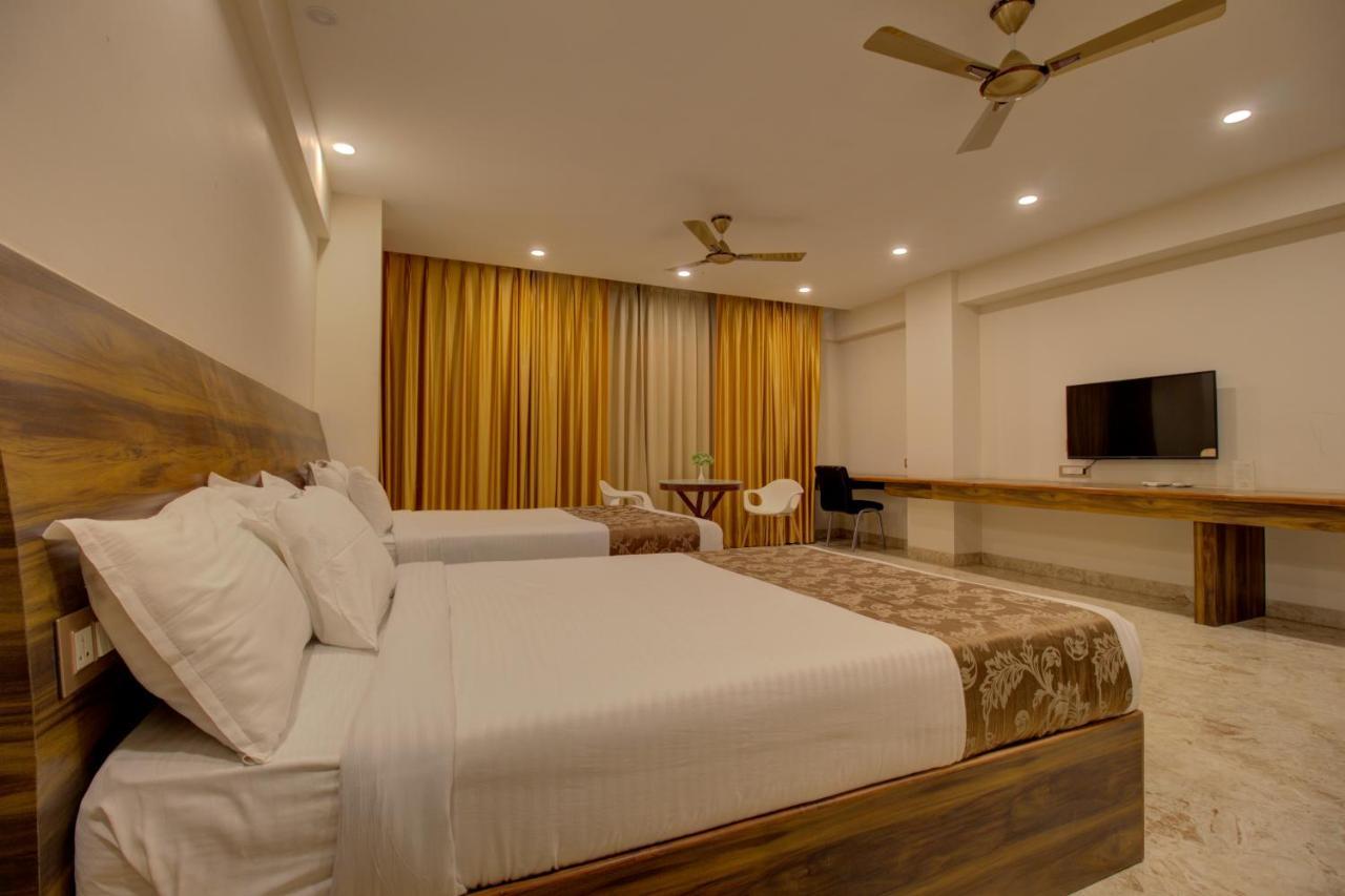 Greenstones Boutique Hotel Nashik Esterno foto