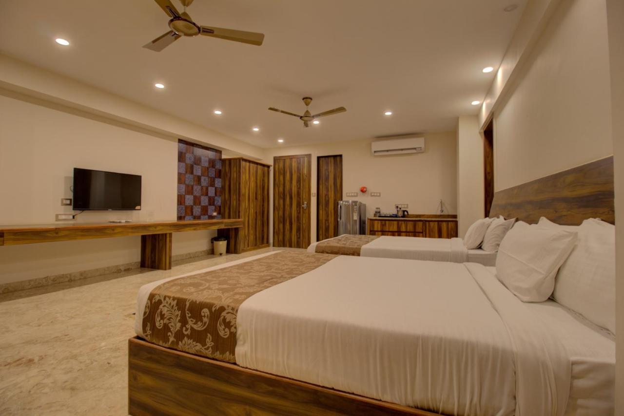 Greenstones Boutique Hotel Nashik Esterno foto